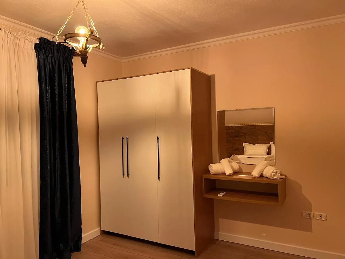 Lejlighed Chestnut Yard Villa Tirana Albanien