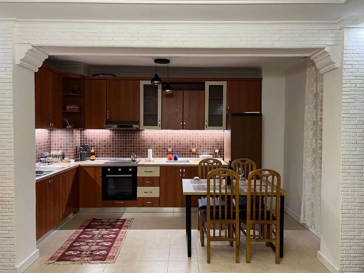 公寓 Chestnut Yard Villa 地拉那