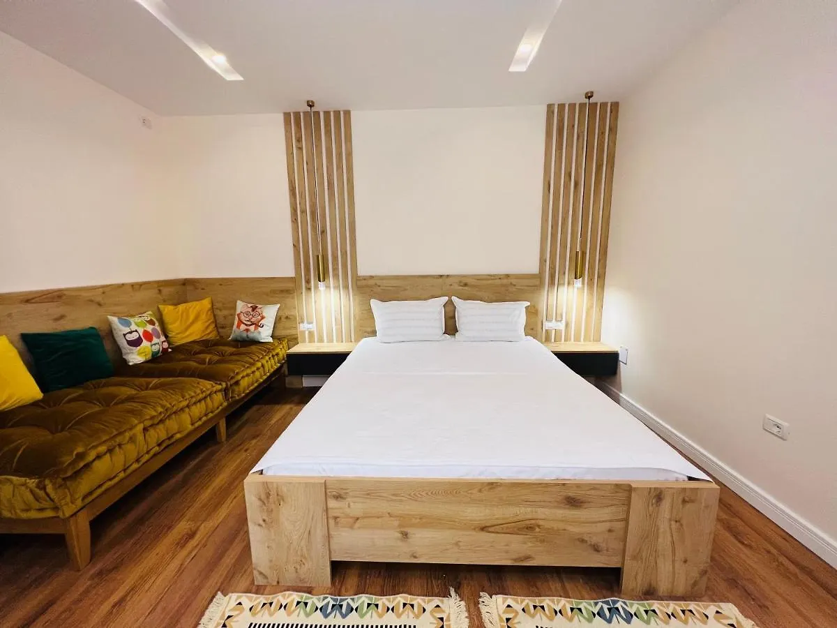 Chestnut Yard Villa Tirana Albanien